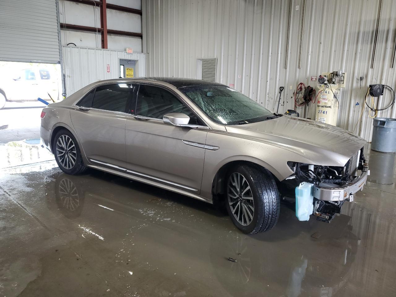 2018 Lincoln Continental, Select