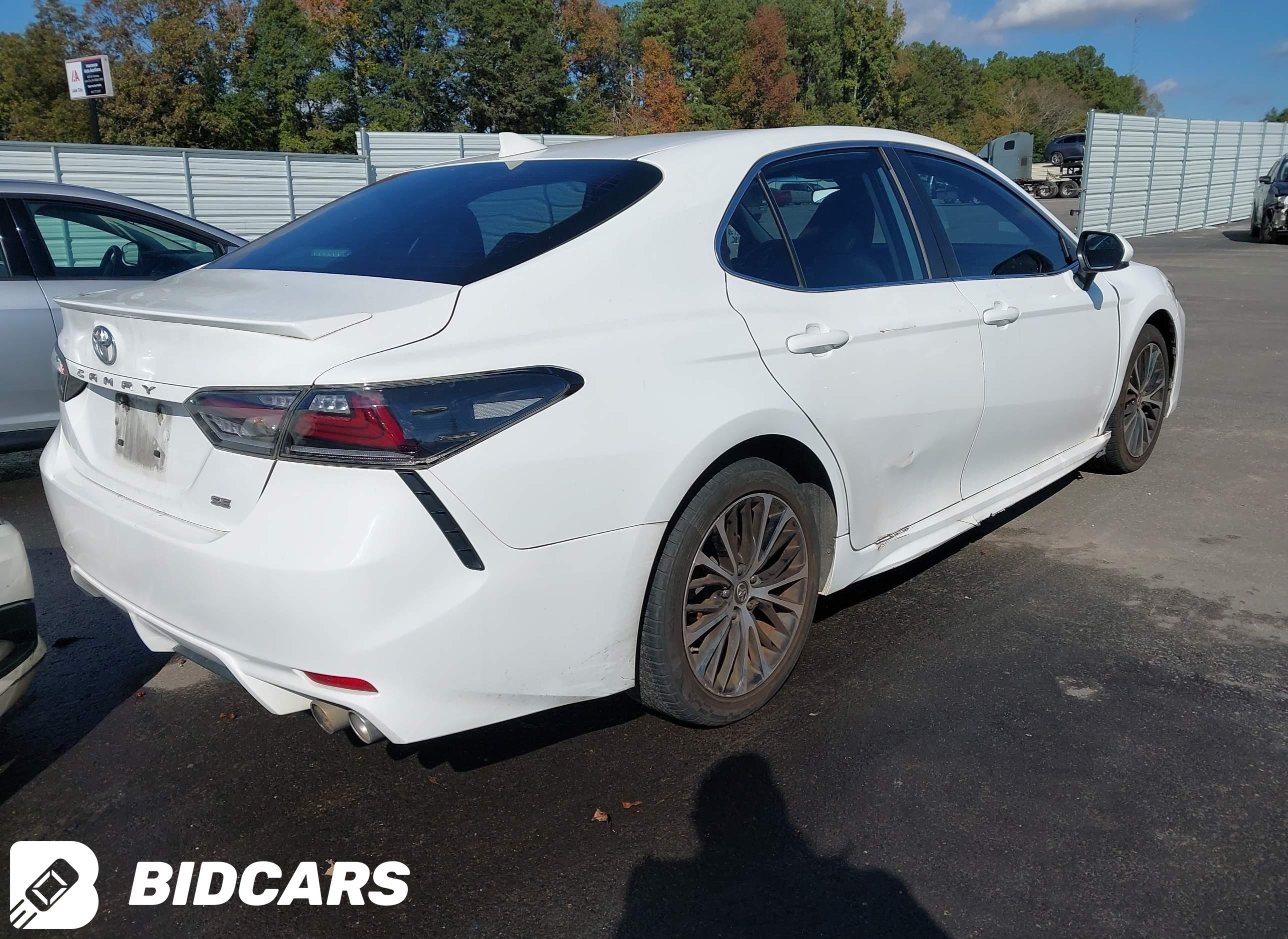 2019 Toyota Camry, SE