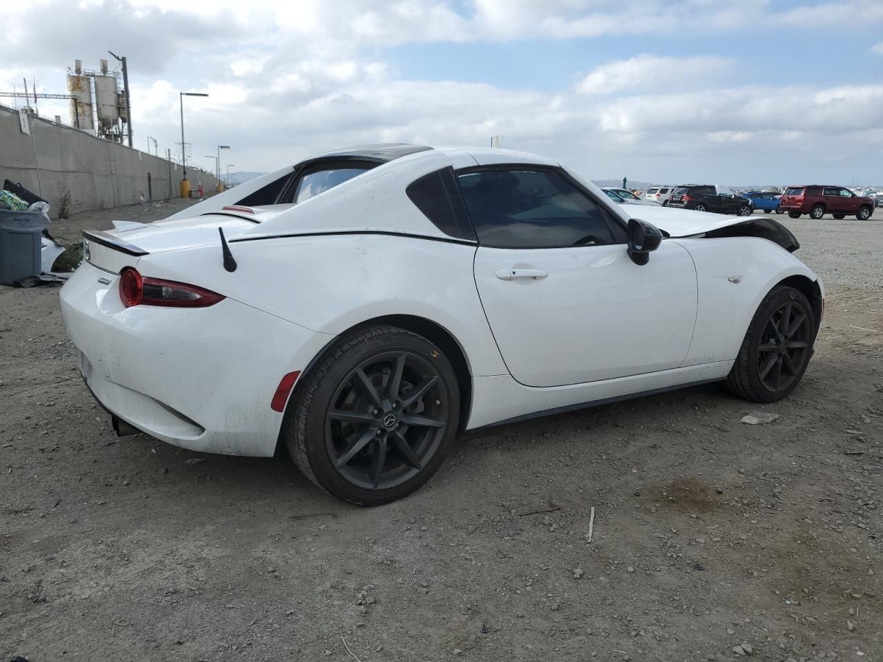 2017 Mazda MX-5, Club