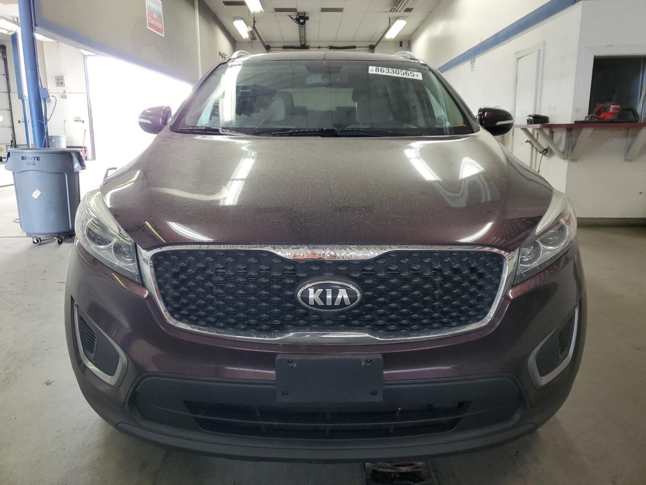 2016 KIA Sorento, LX