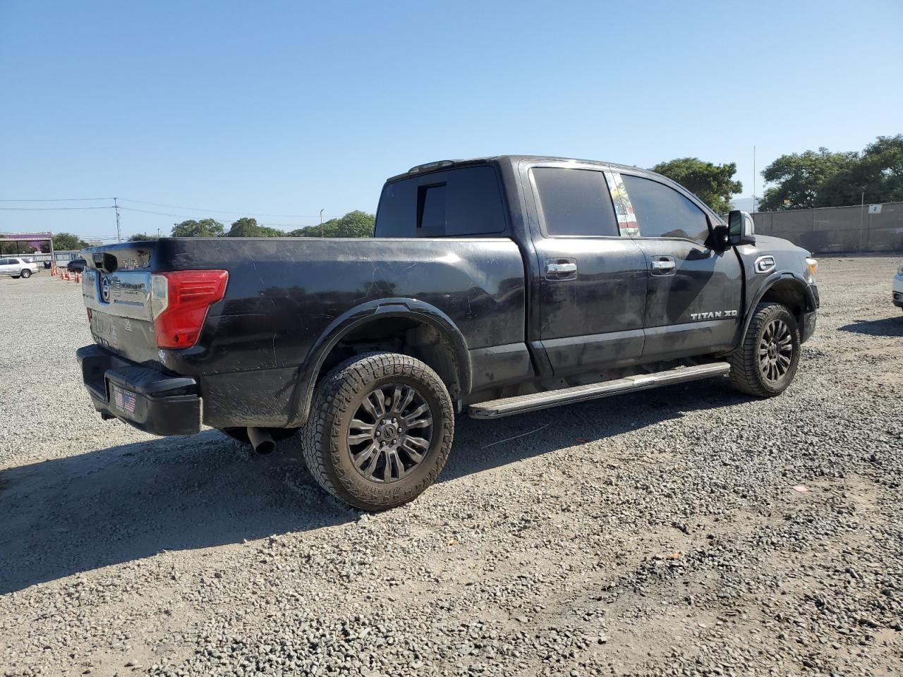2016 Nissan Titan, SL
