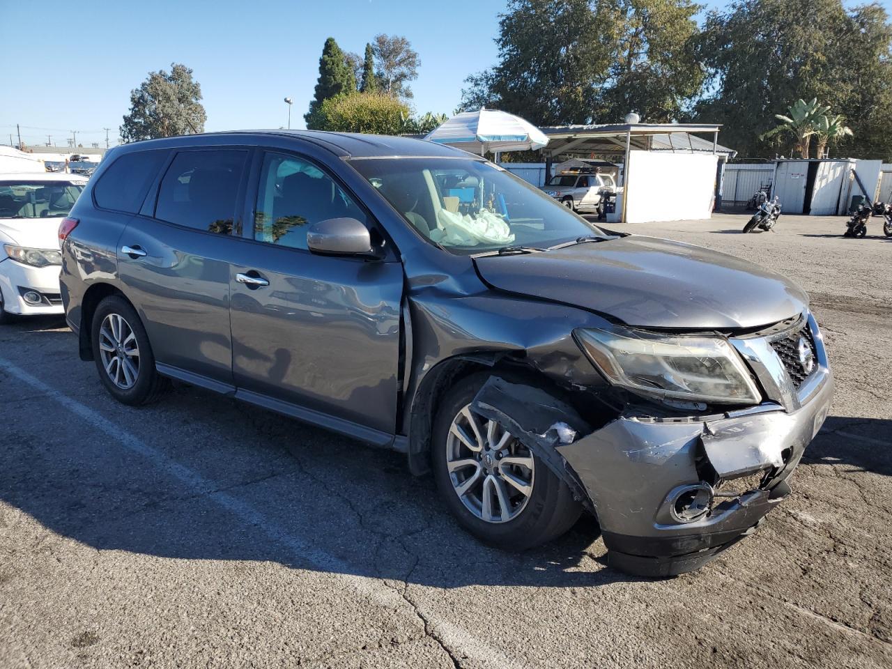 2015 Nissan Pathfinder, S