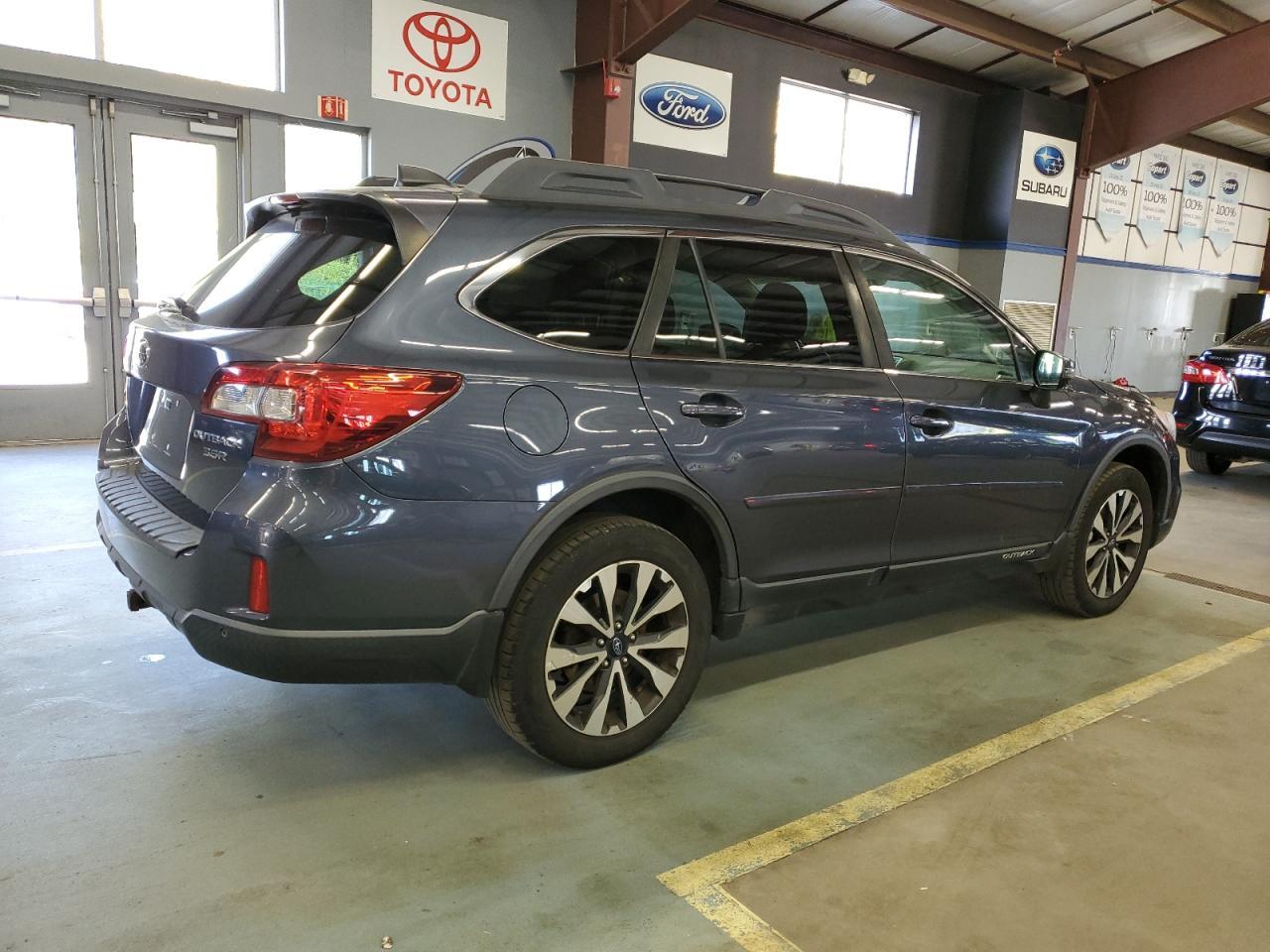 2017 Subaru Outback, 3.6R Lim...