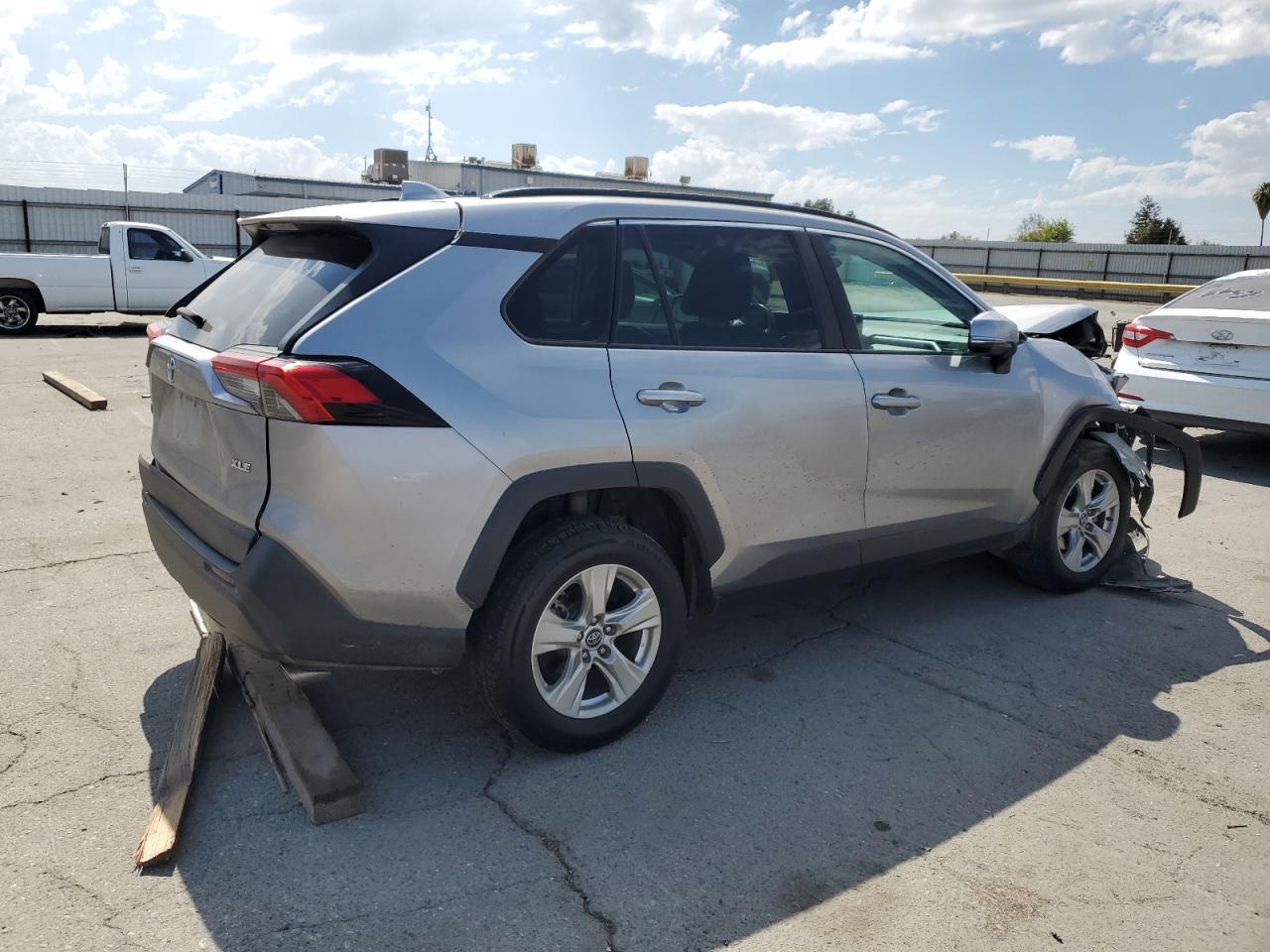2019 Toyota RAV4, Xle