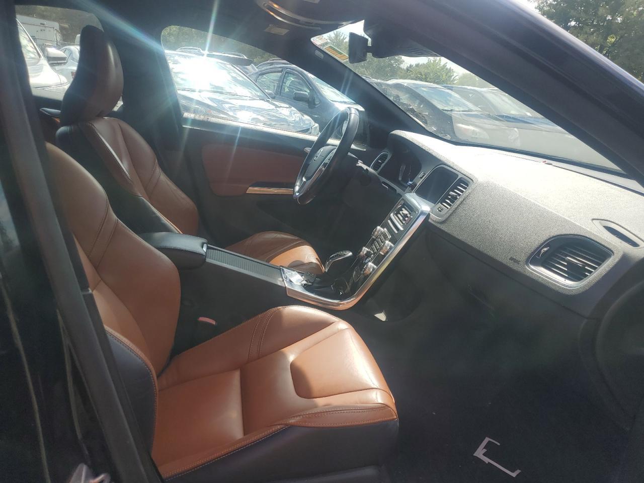 2015 Volv S60, Premier