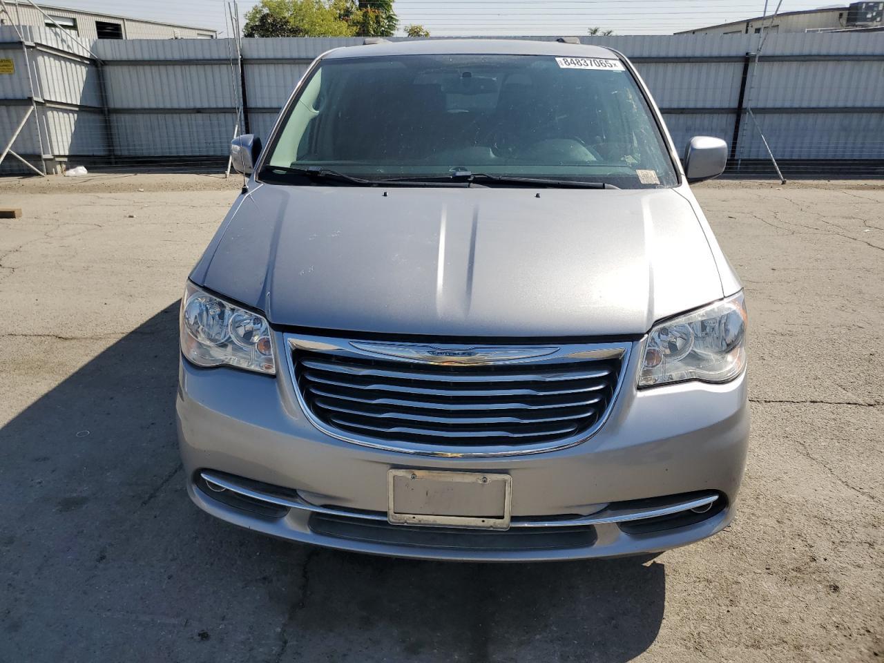 2015 Chrysler Town and Countr...