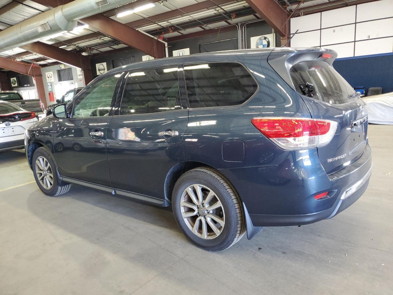 2015 Nissan Pathfinder, S