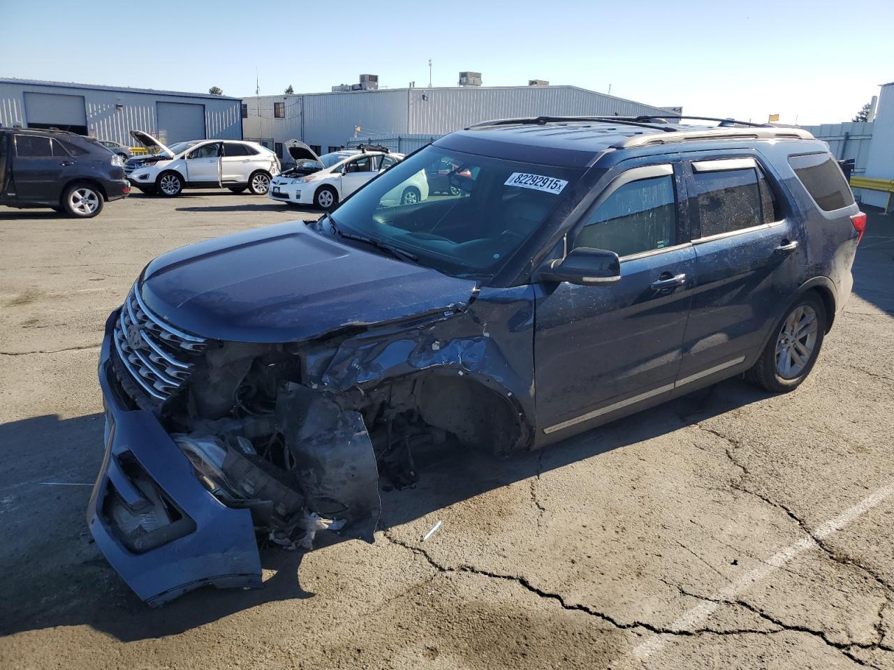 2017 Ford Explorer, Xlt