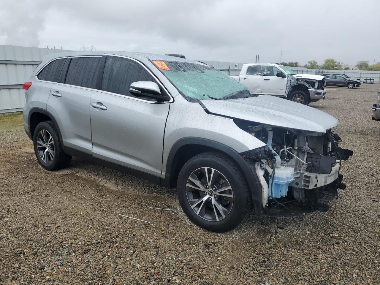 2019 Toyota Highlander, LE