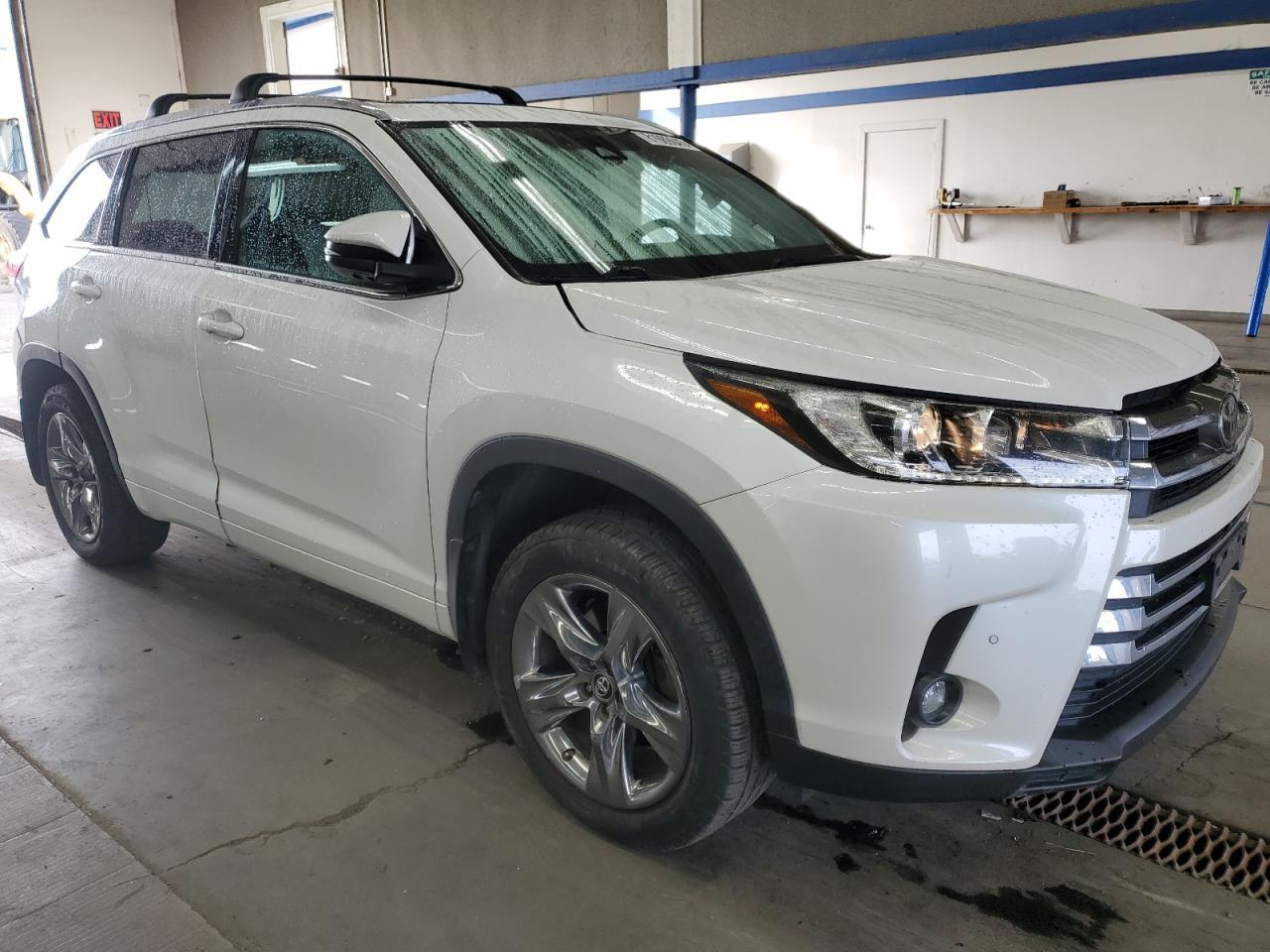 2019 Toyota Highlander, Limited
