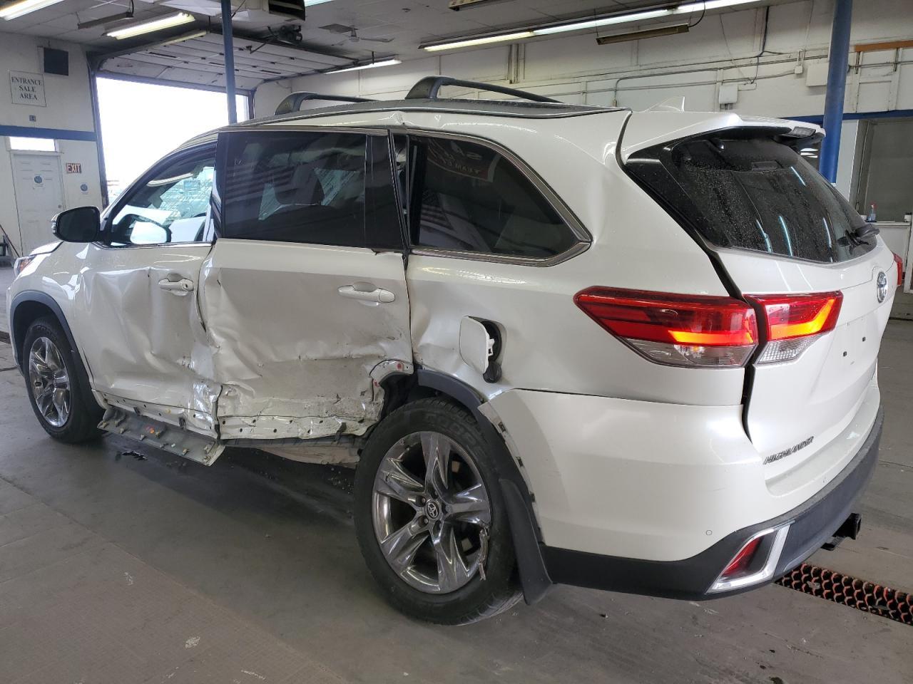 2019 Toyota Highlander, Limited
