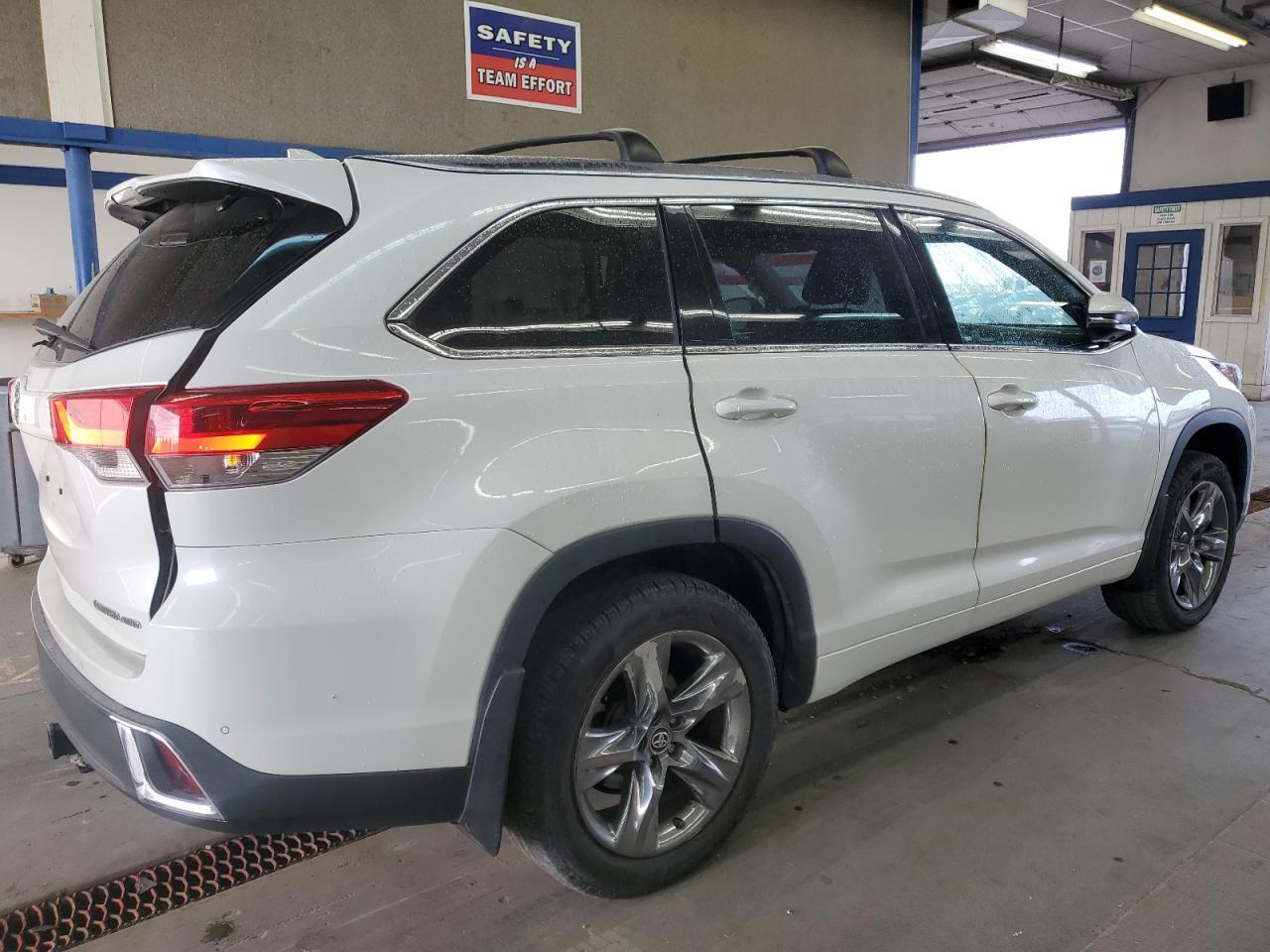 2019 Toyota Highlander, Limited