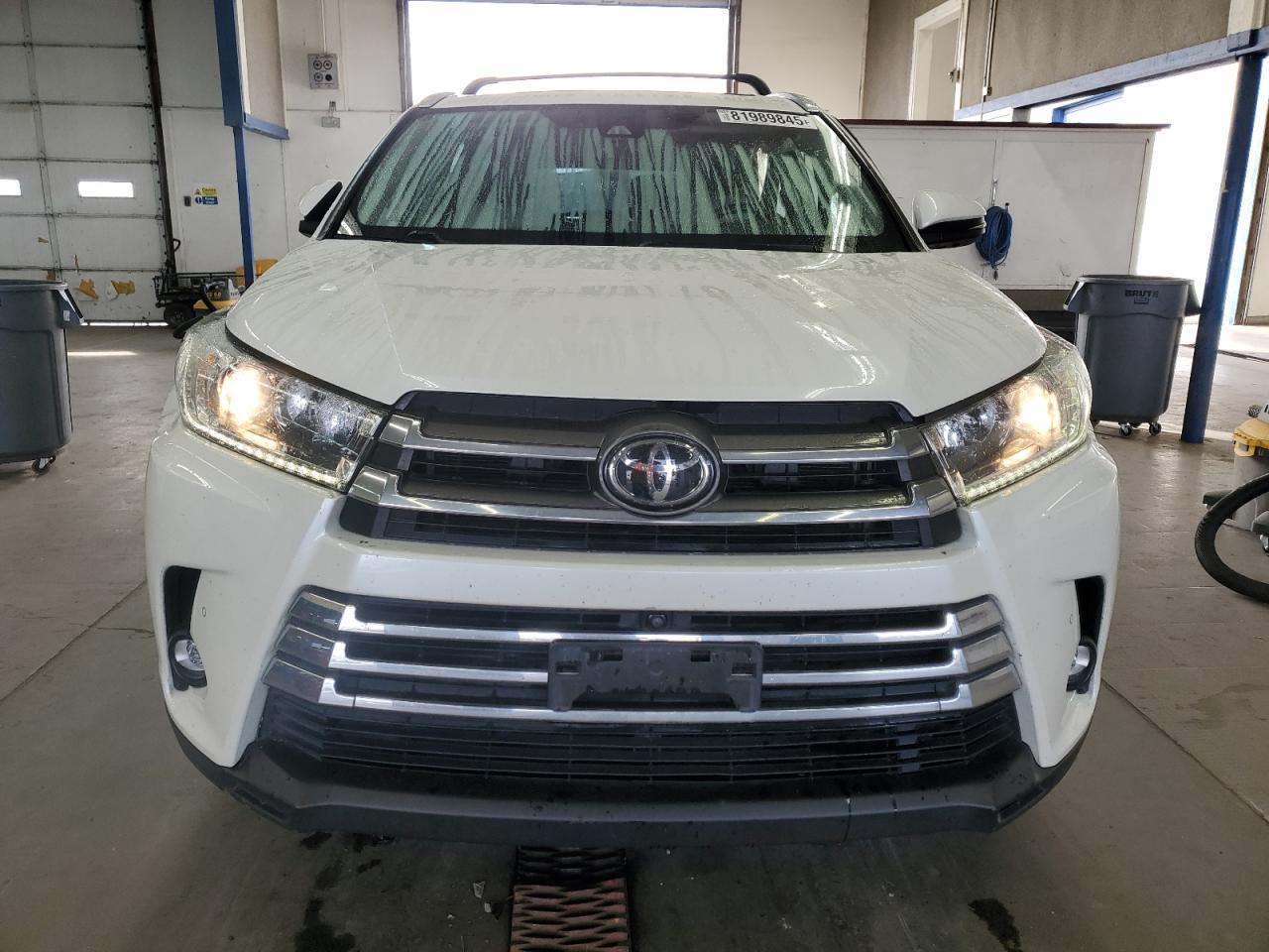 2019 Toyota Highlander, Limited