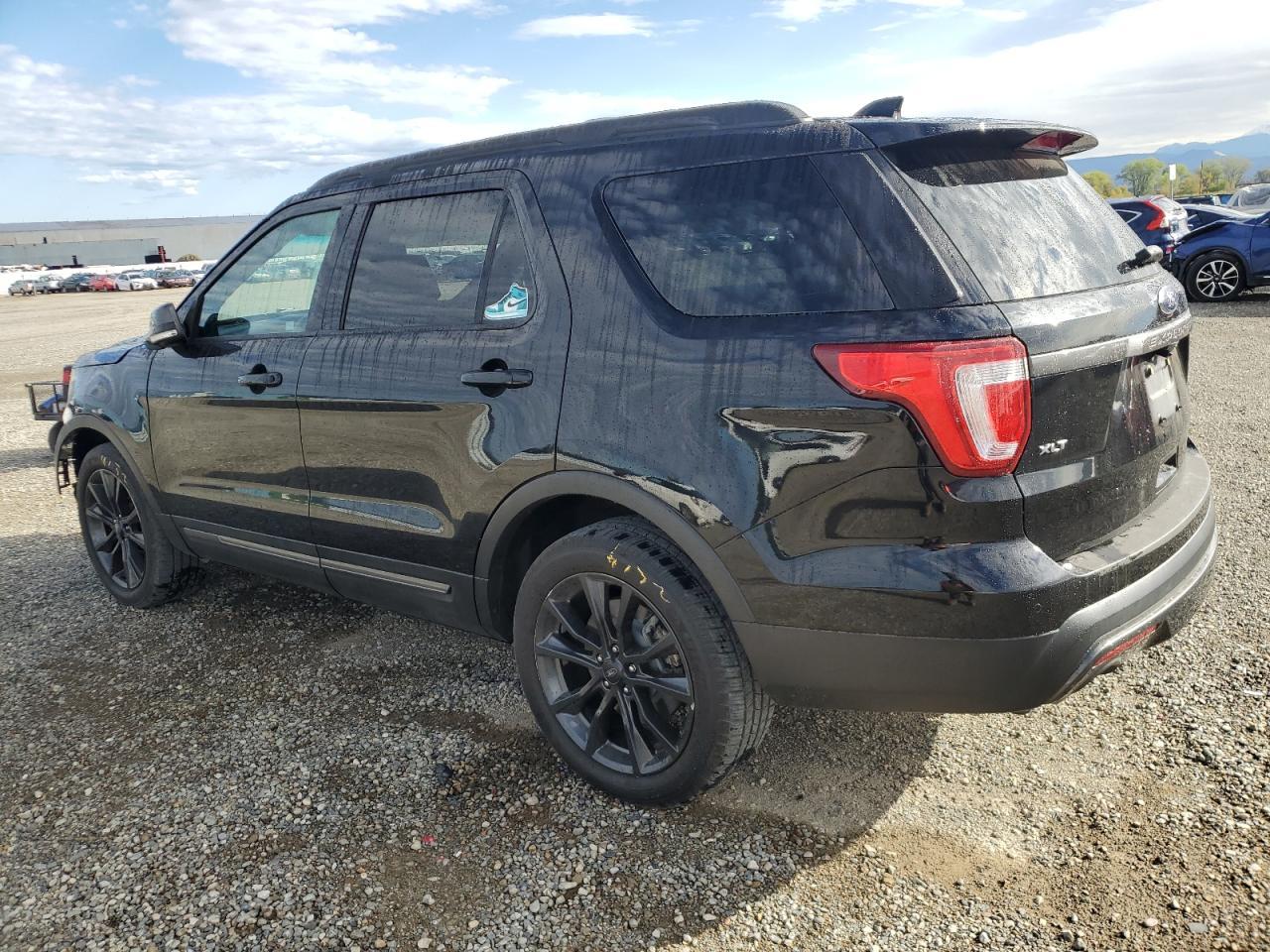 2017 Ford Explorer, Xlt