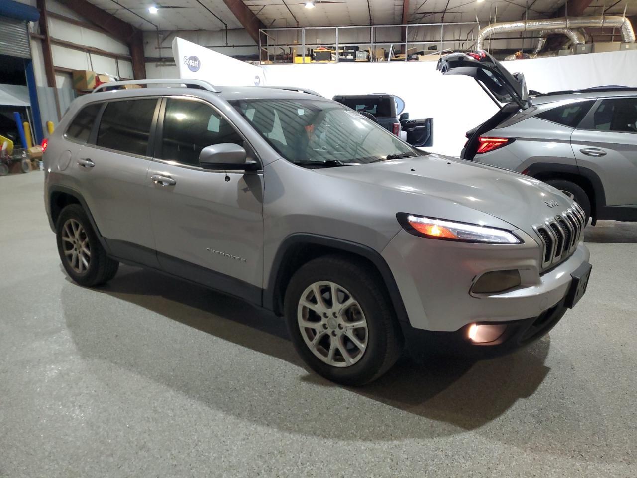 2018 Jeep Cherokee, Latitude...