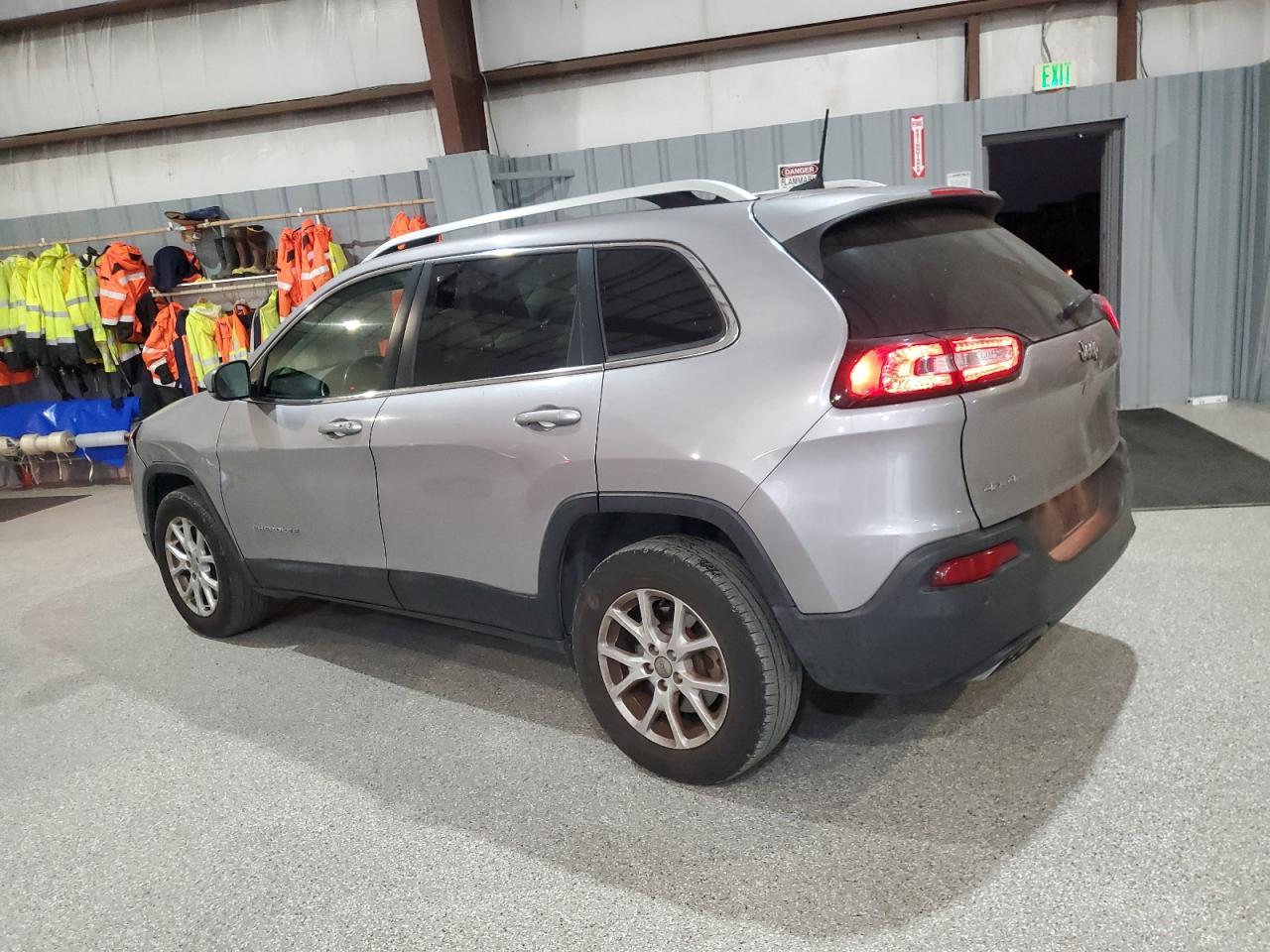 2018 Jeep Cherokee, Latitude...