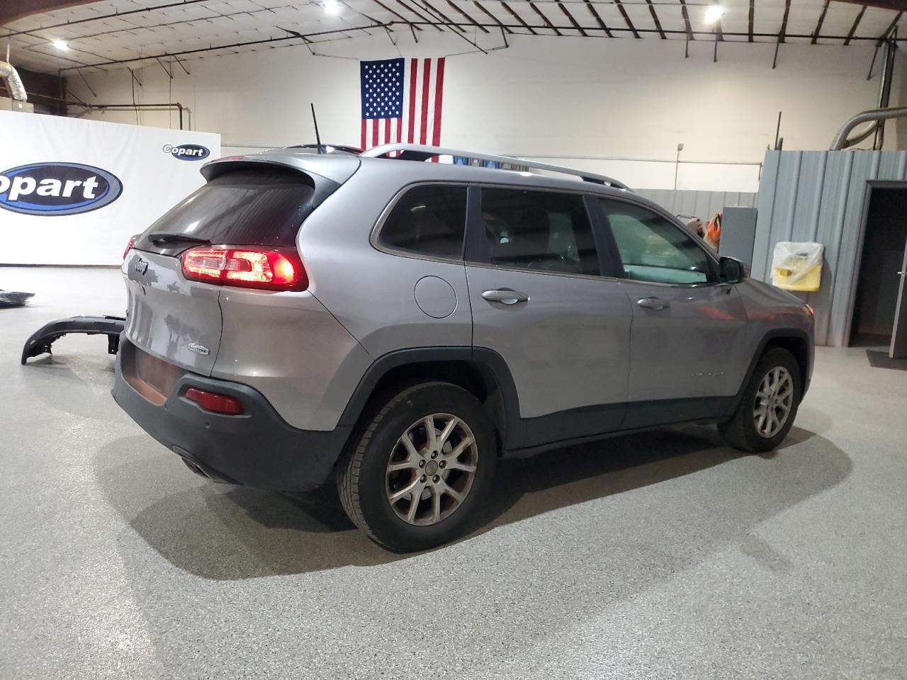 2018 Jeep Cherokee, Latitude...