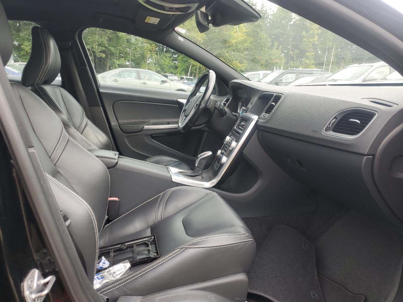 2015 Volv V60, Premier