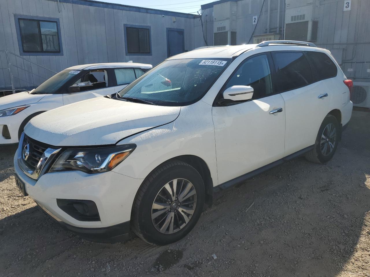 2017 Nissan Pathfinder, S