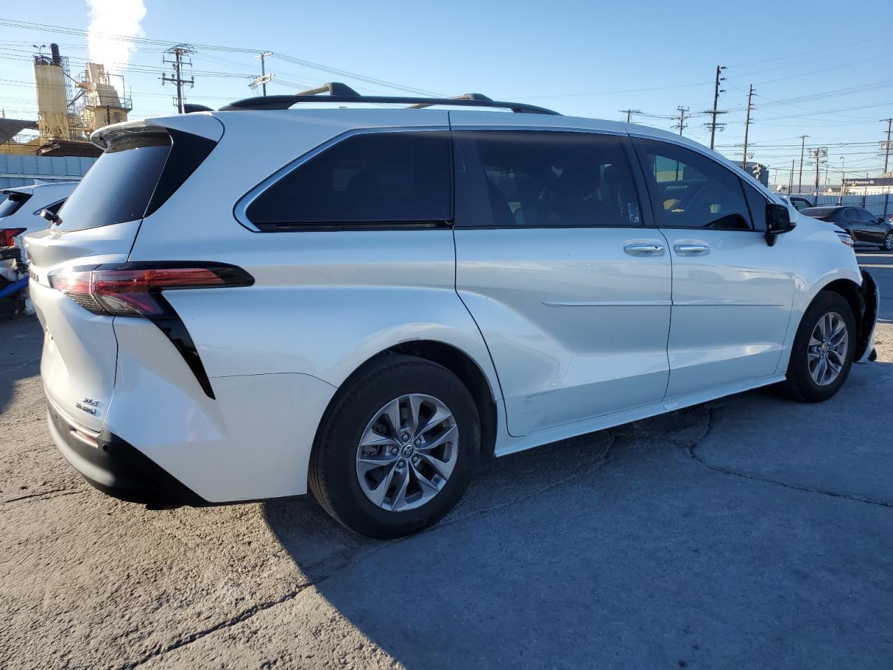 2022 Toyota Sienna, Xle