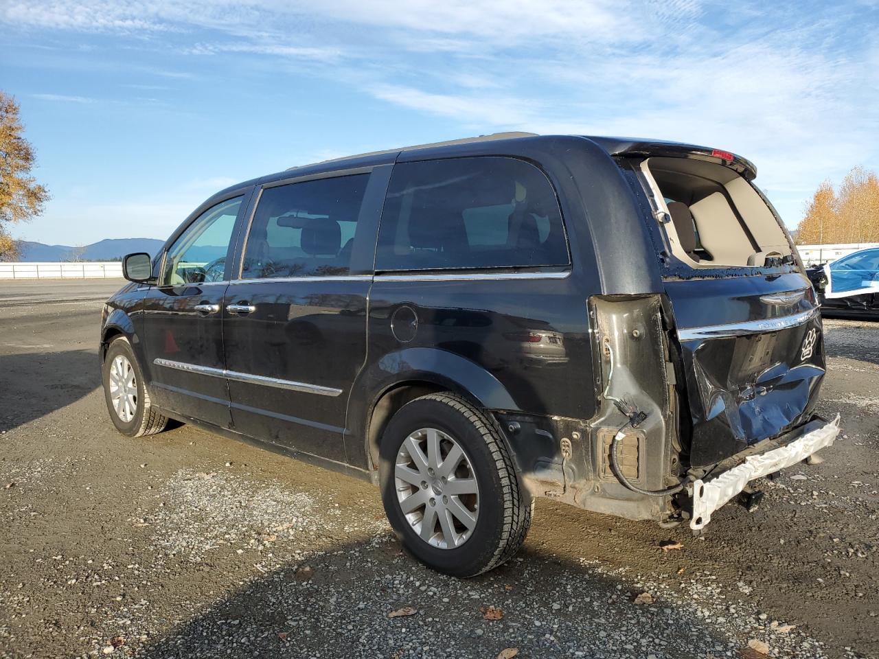 2015 Chrysler Town and Countr...