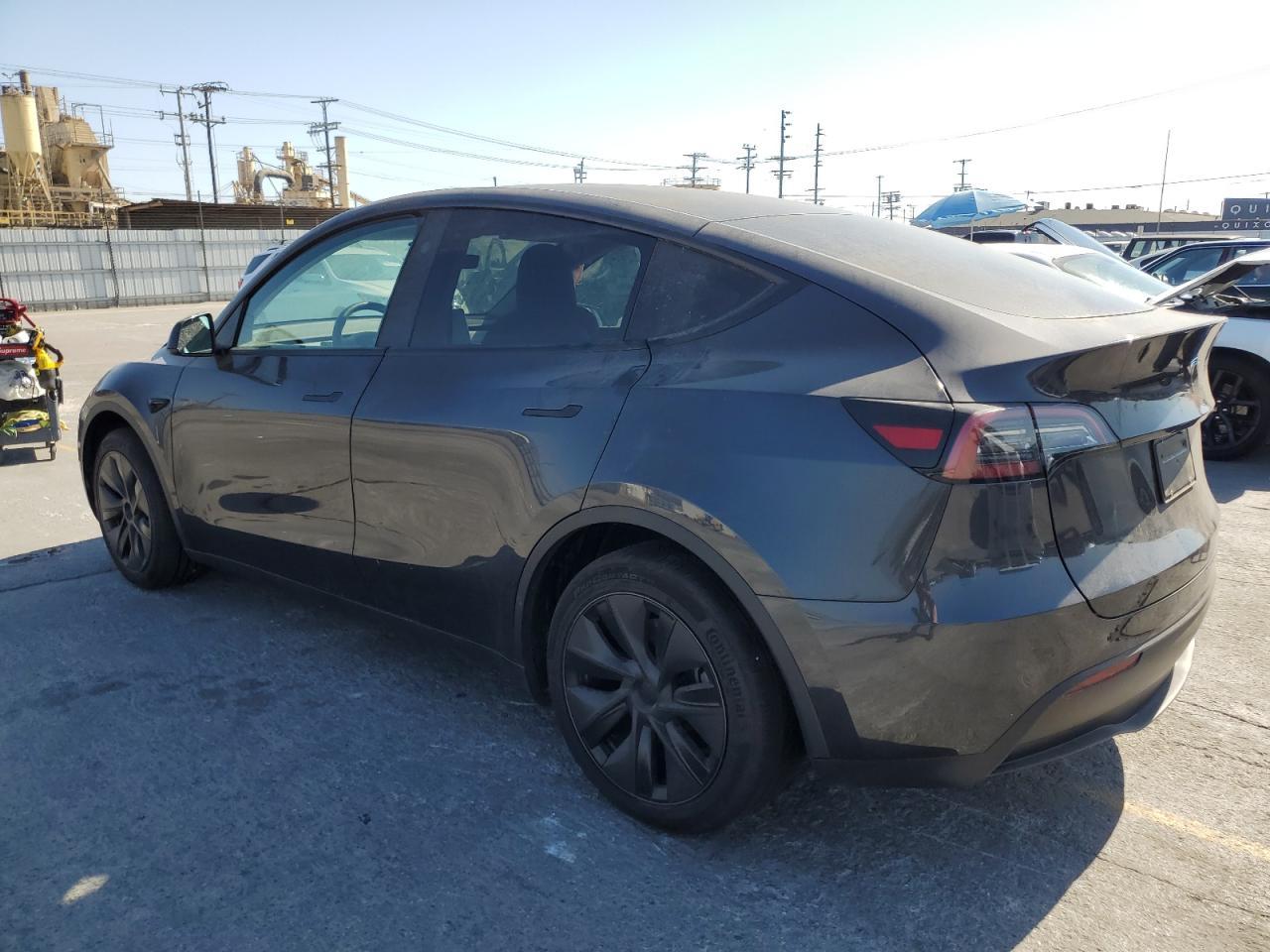 2025 Tesla MODEL Y