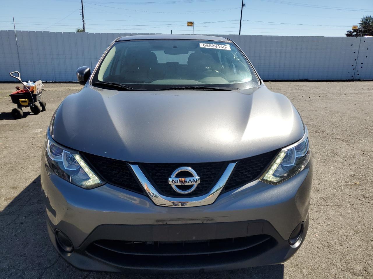 2017 Nissan Rogue, S