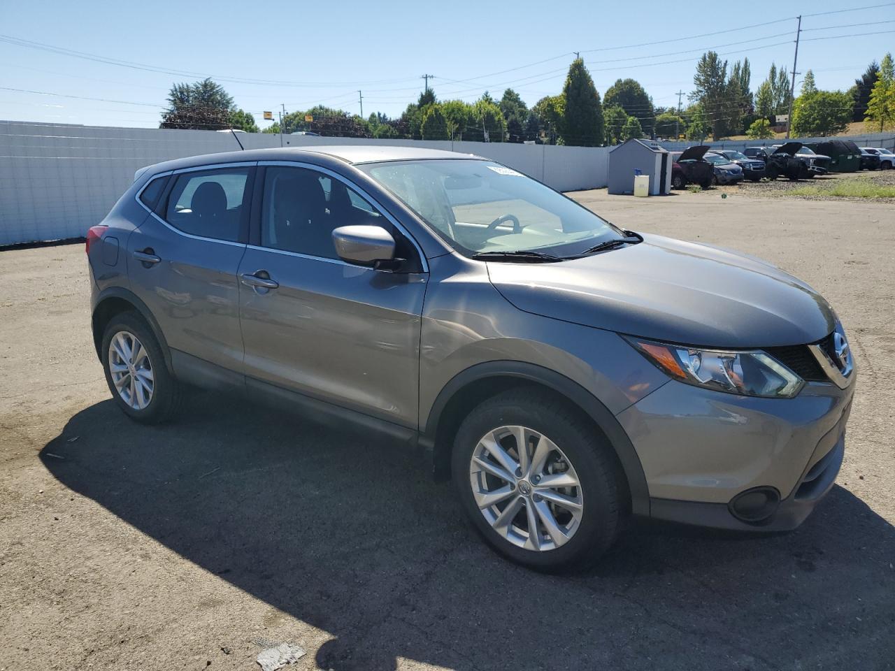 2017 Nissan Rogue, S