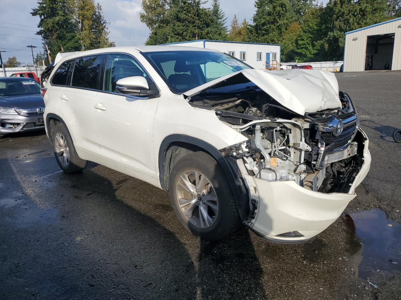 2016 Toyota Highlander, LE