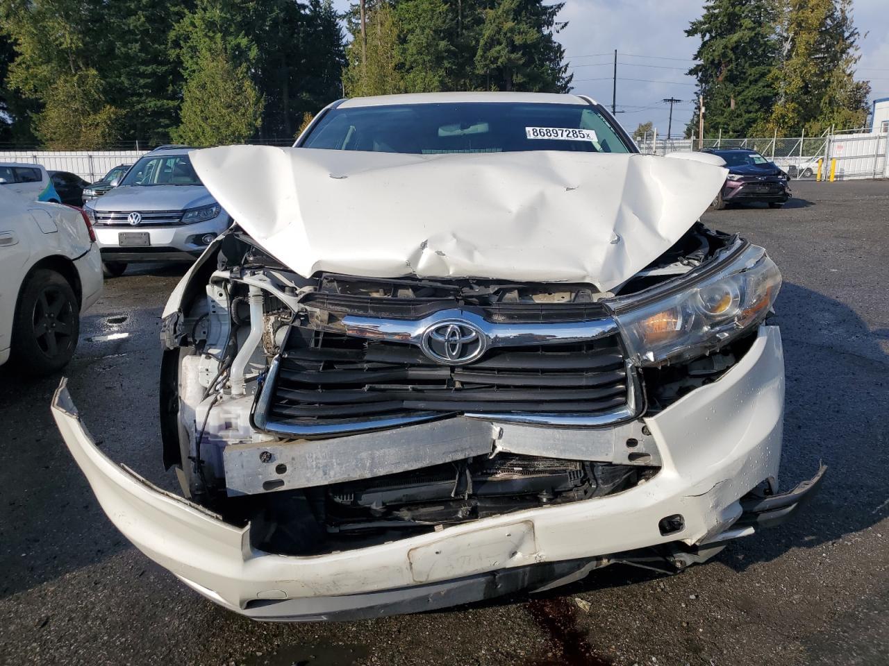 2016 Toyota Highlander, LE