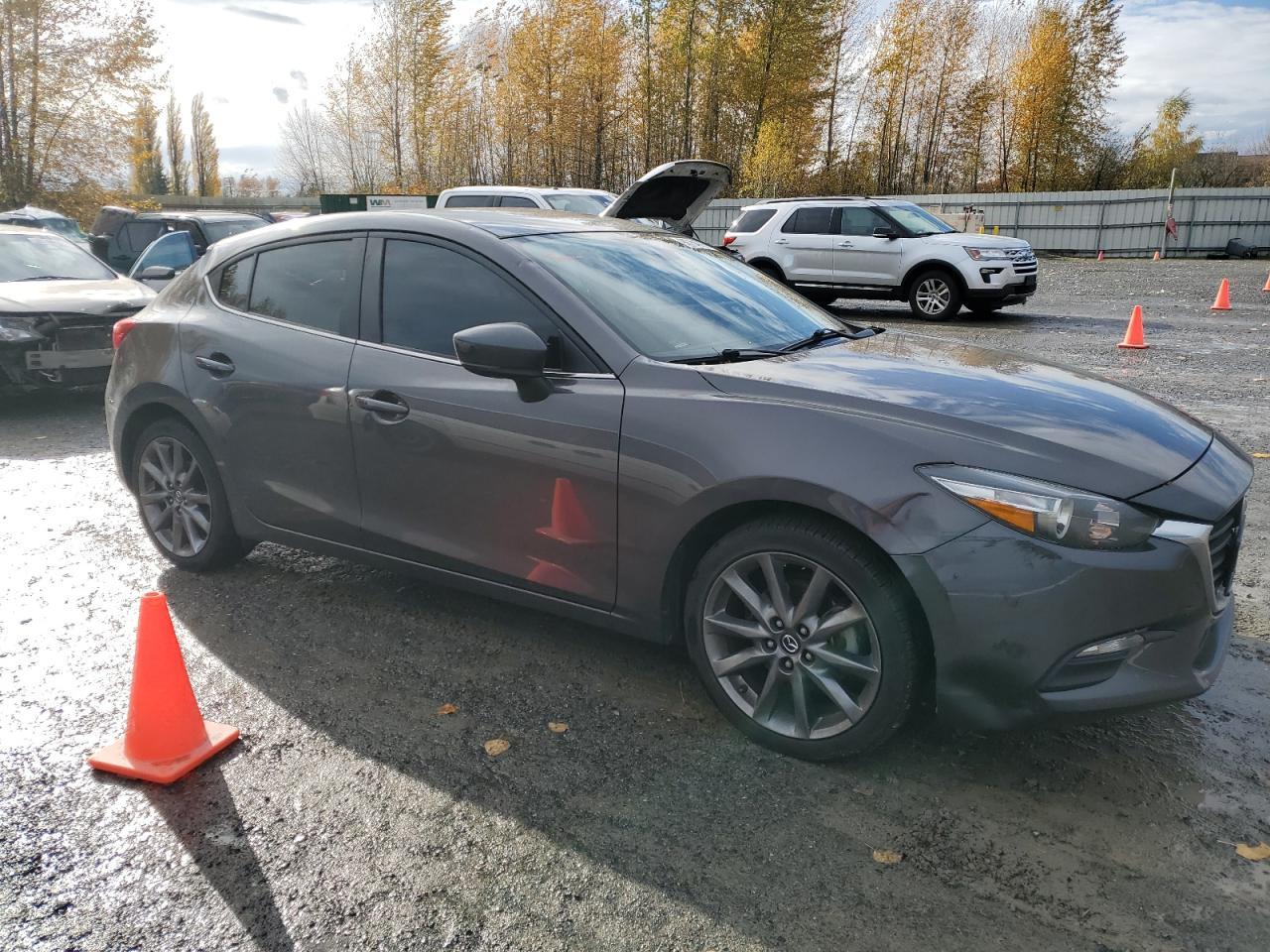 2018 Mazda 3, Touring