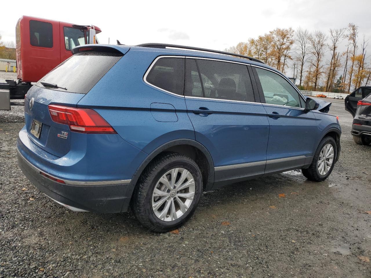 2018 Volkswagen Tiguan, SE