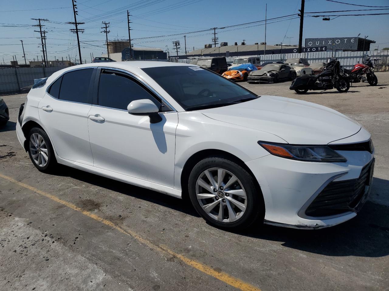 2022 Toyota Camry, LE