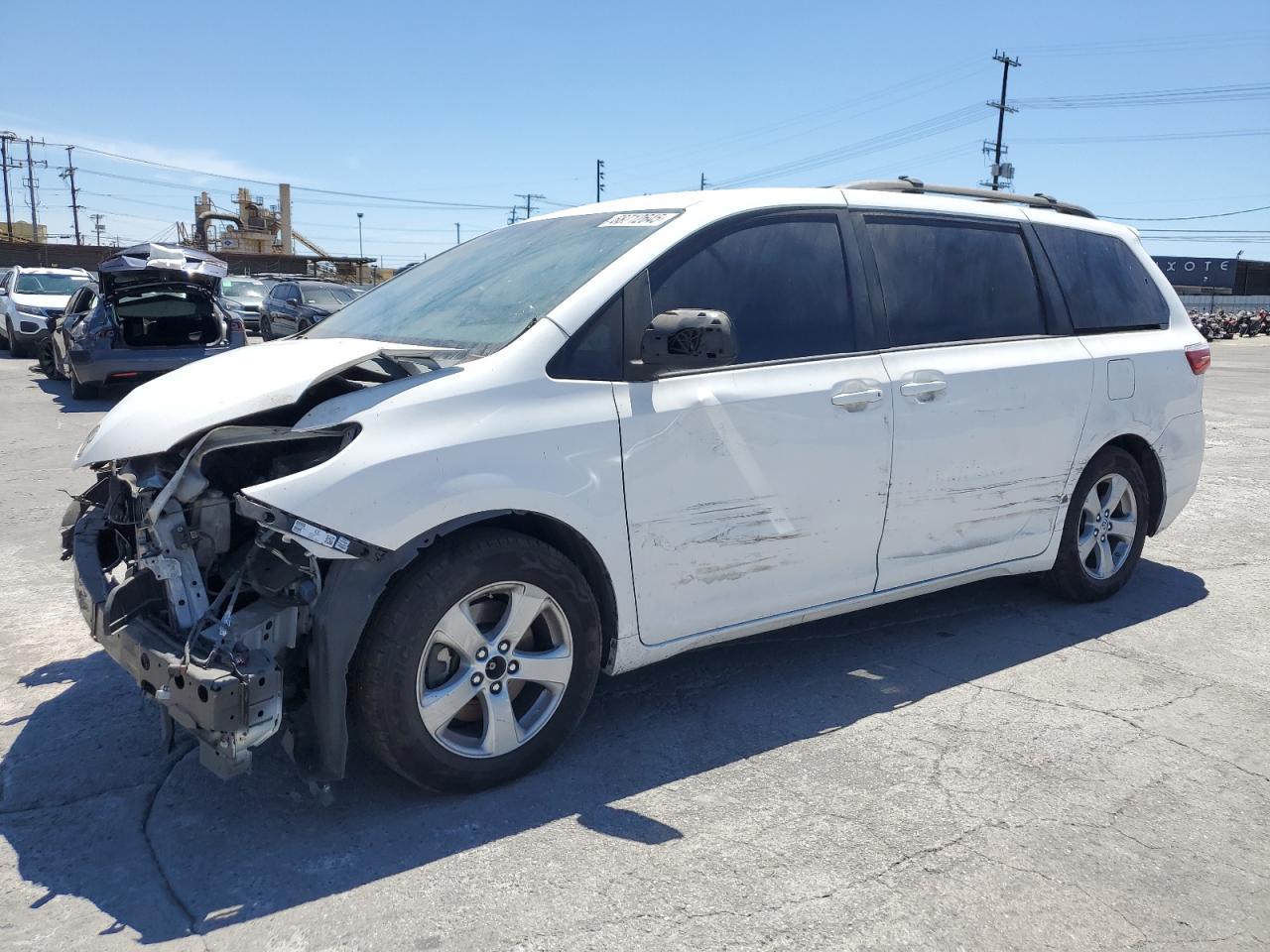 2015 Toyota Sienna, LE