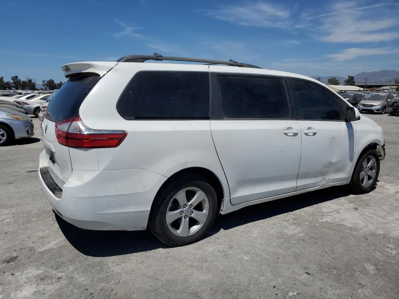 2015 Toyota Sienna, LE