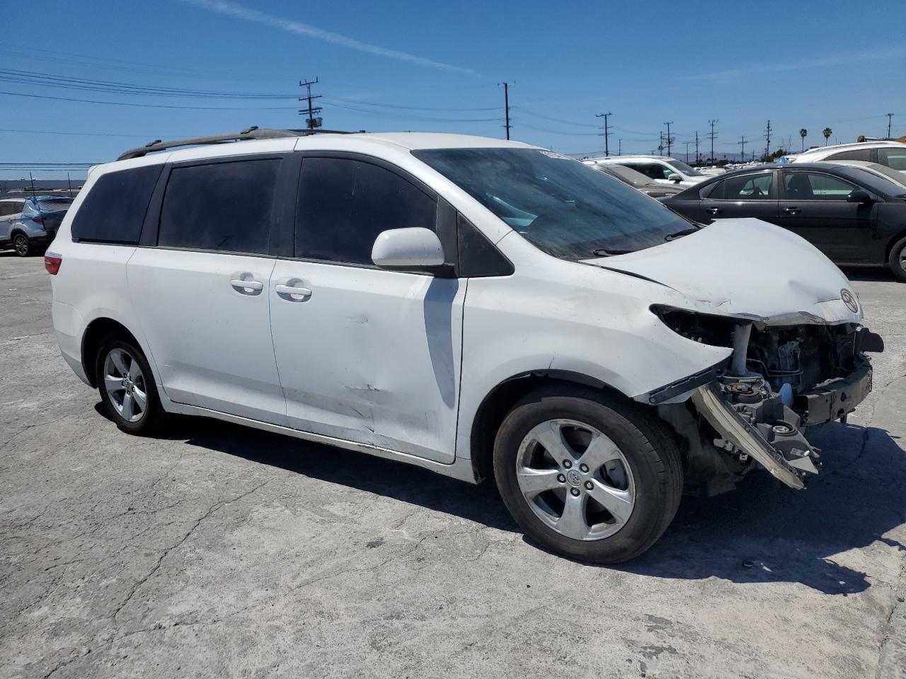 2015 Toyota Sienna, LE
