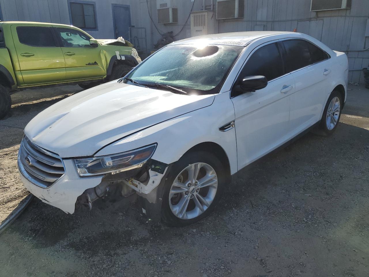 2015 Ford Taurus, SE