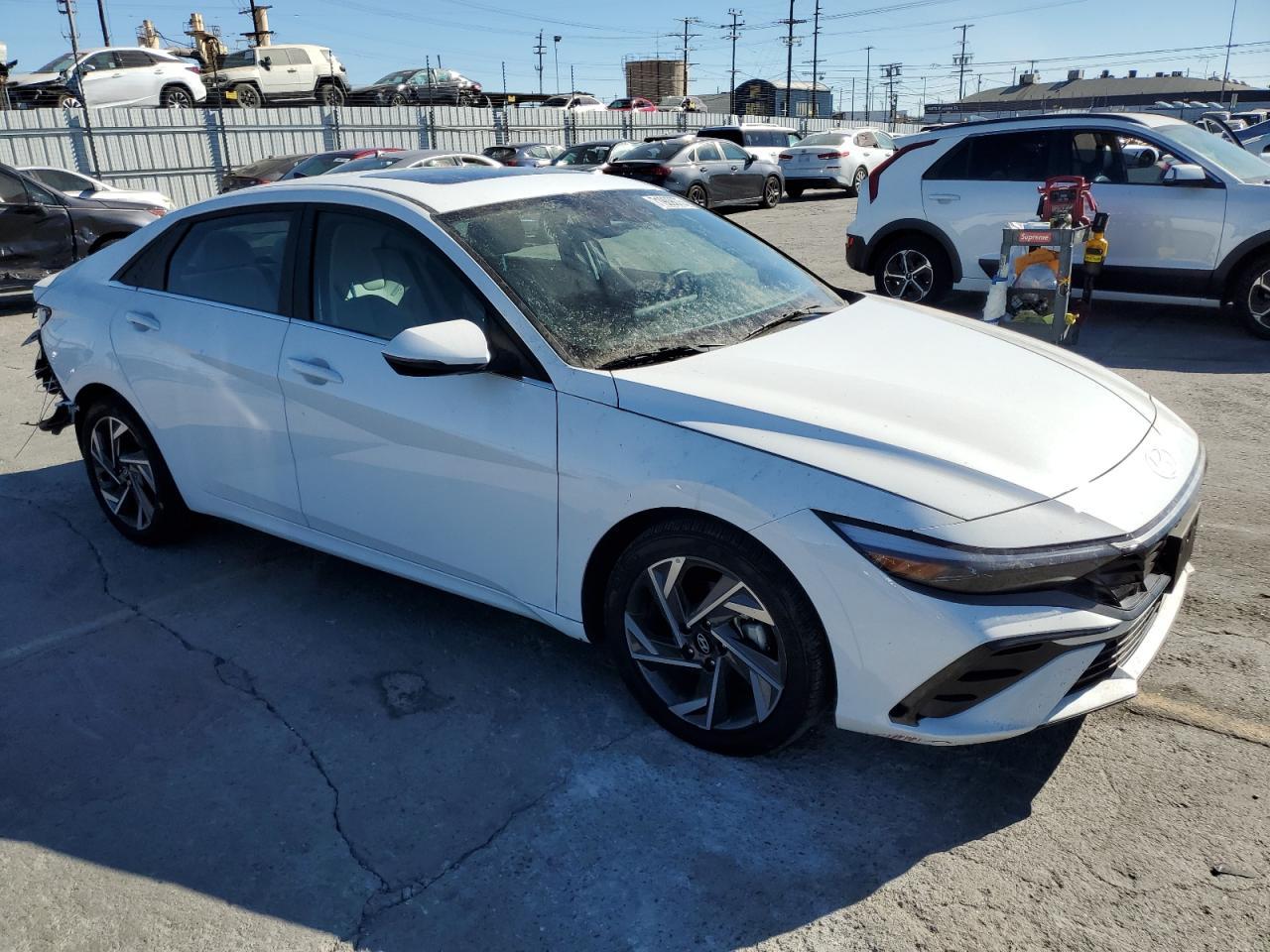 2025 Hyundai Elantra, Limited