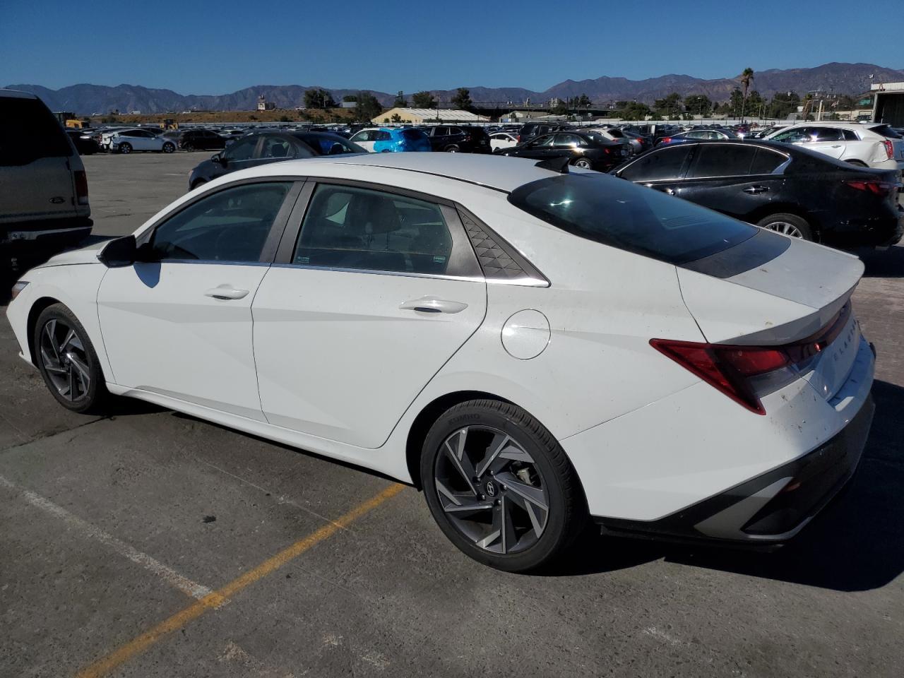 2025 Hyundai Elantra, Limited