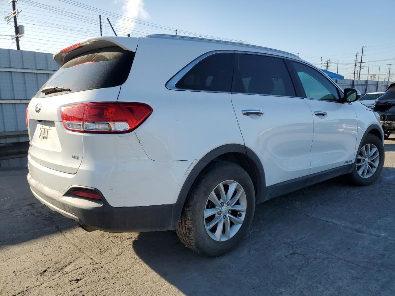 2016 KIA Sorento, LX