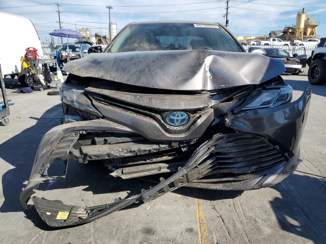 2020 Toyota Camry, LE