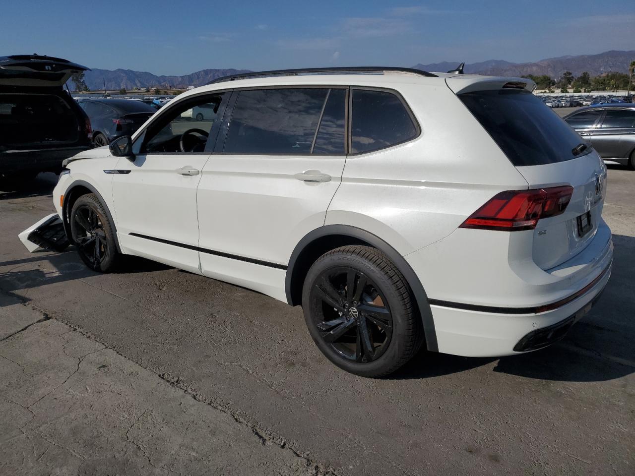 2024 Volkswagen Tiguan, Se R-...