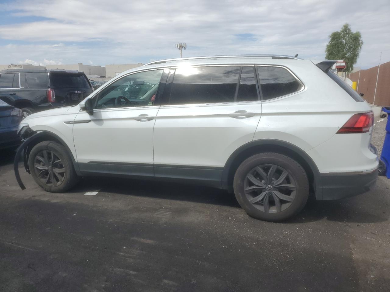 2023 Volkswagen Tiguan, SE