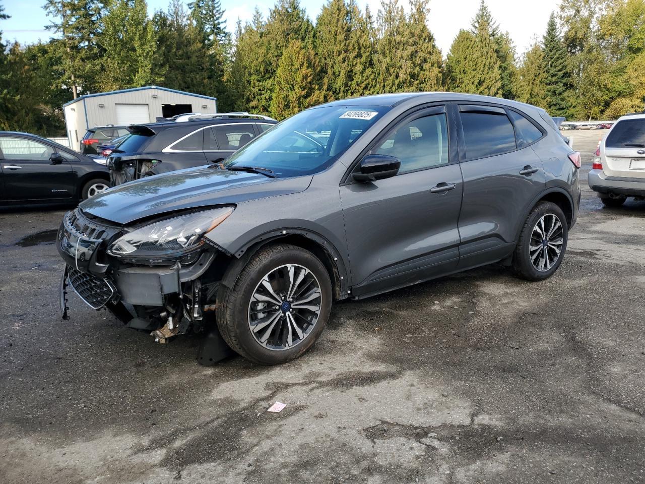 2021 Ford Escape, SE