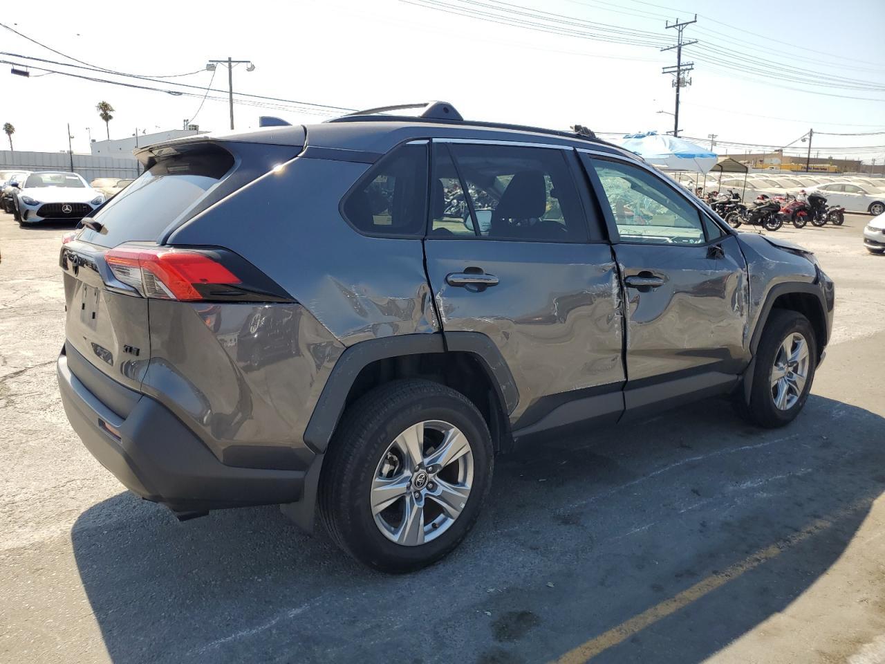 2023 Toyota RAV4, Xle