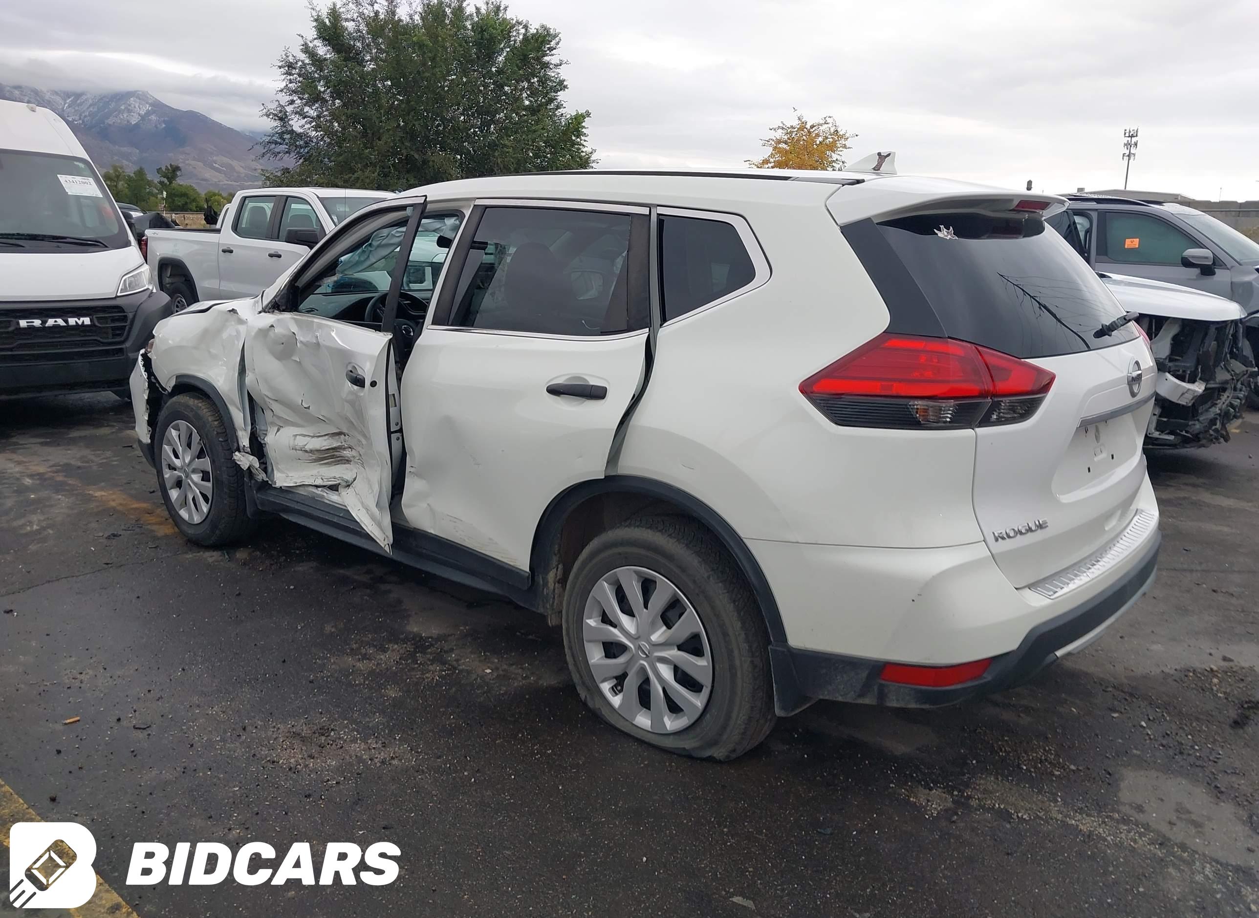 2017 Nissan Rogue, S