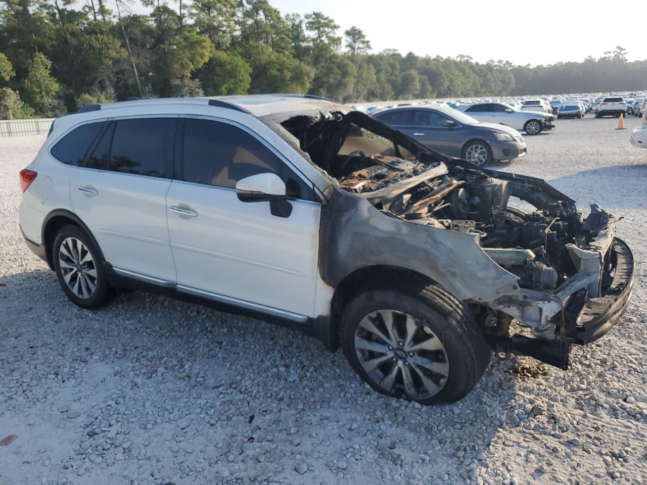 2019 Subaru Outback, Touring