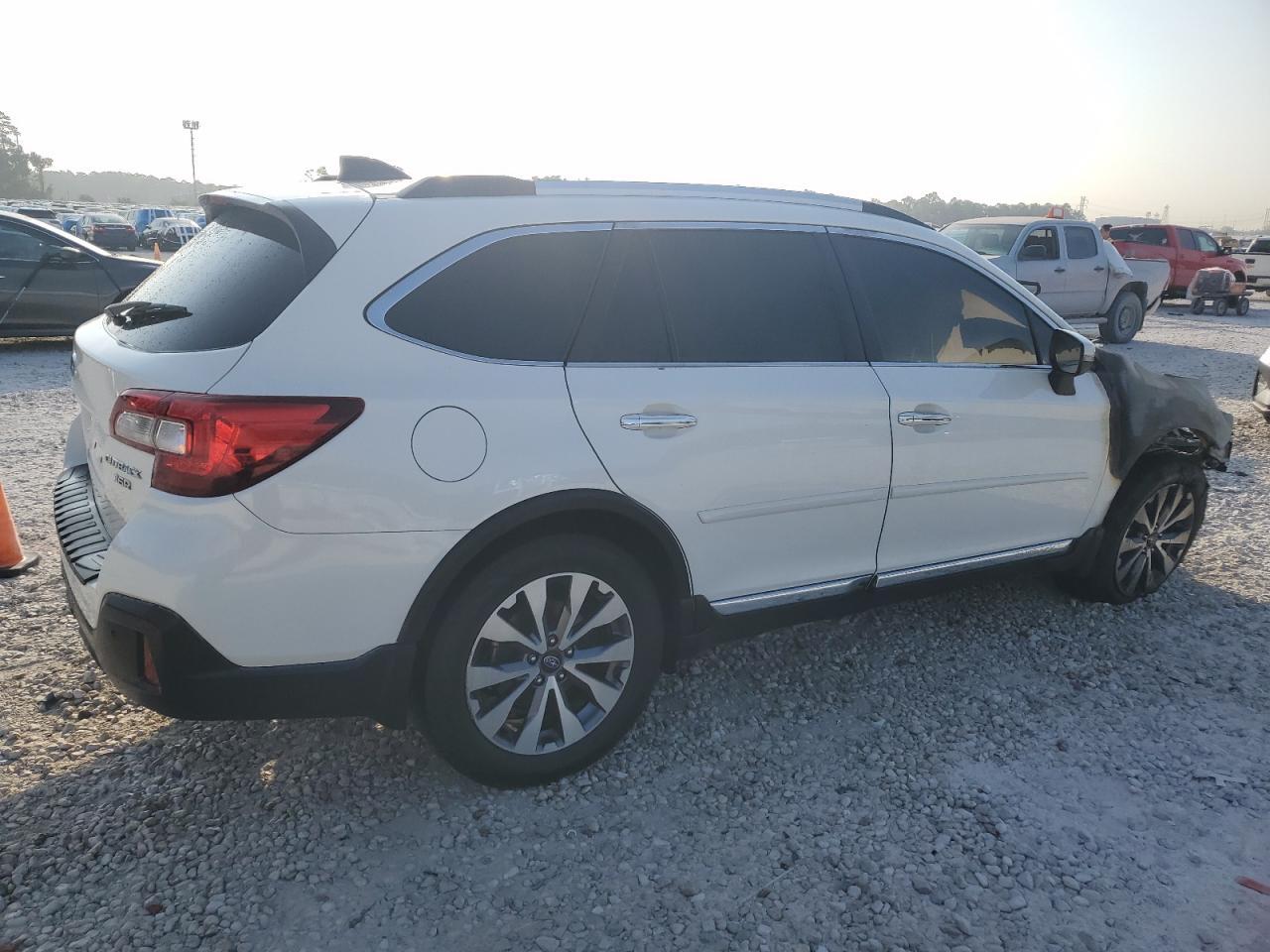2019 Subaru Outback, Touring