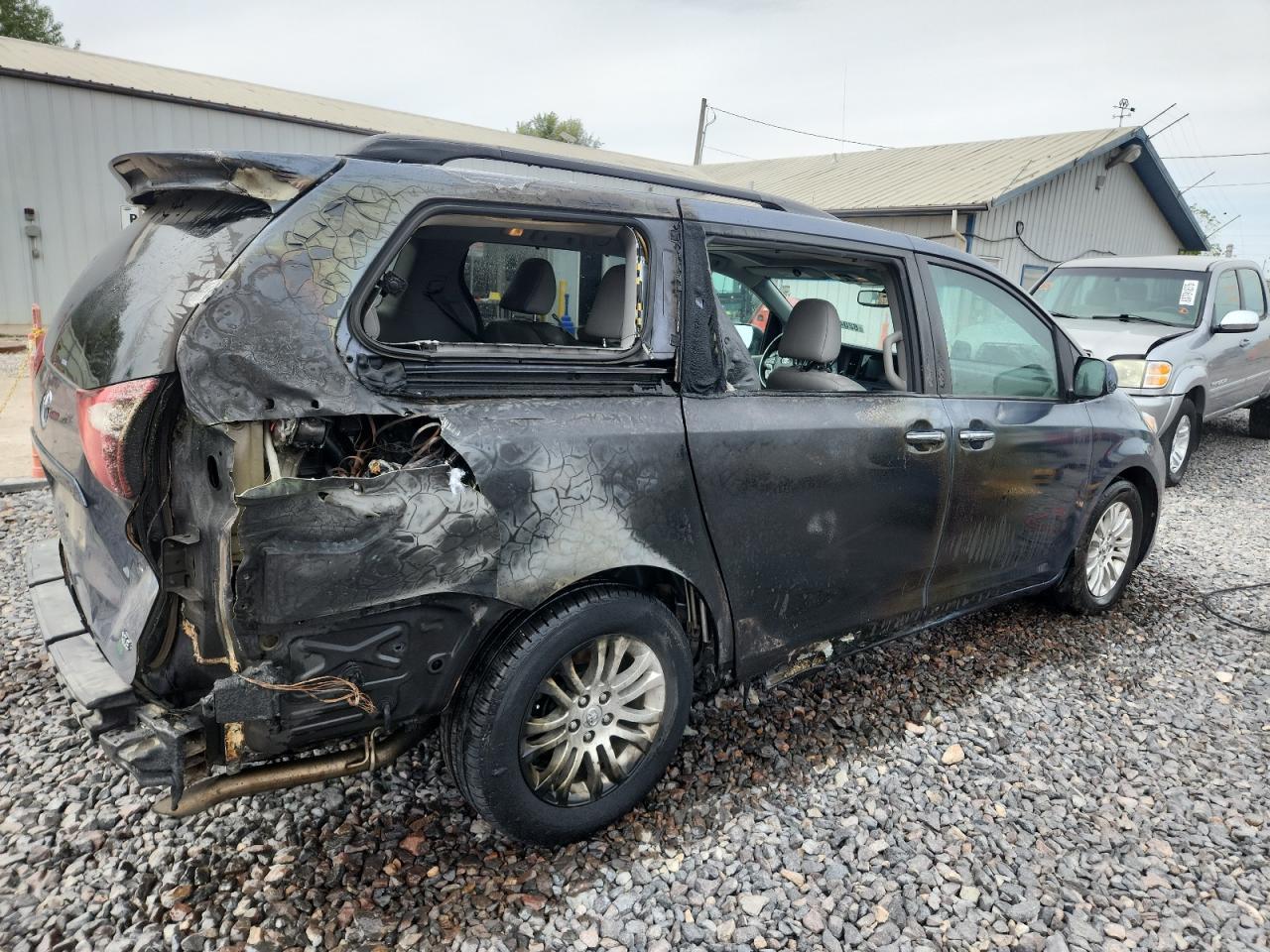 2017 Toyota Sienna, Xle