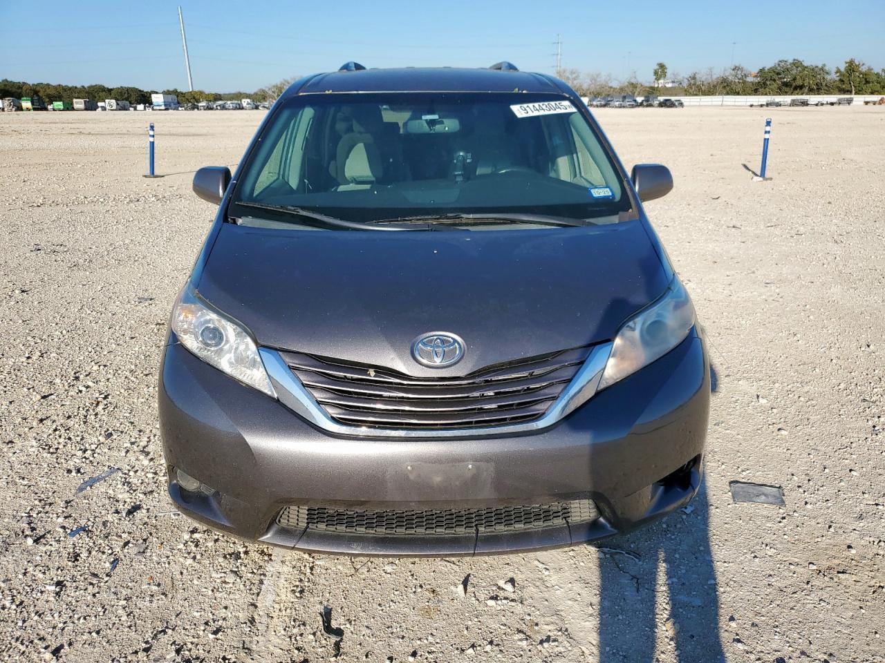 2015 Toyota Sienna, LE